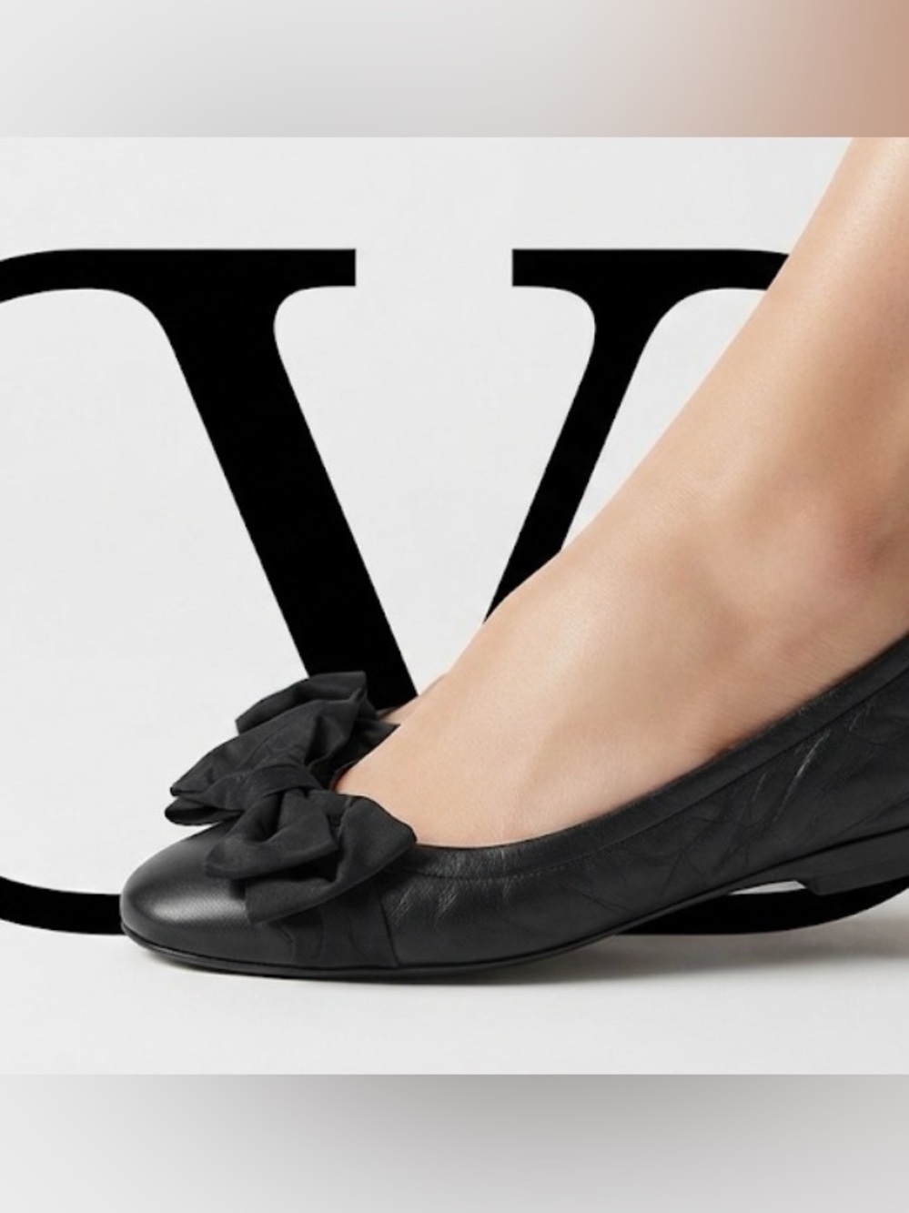 Authentic Valentino luxury designer black leather bow ballet flats sz 7 Euro 37